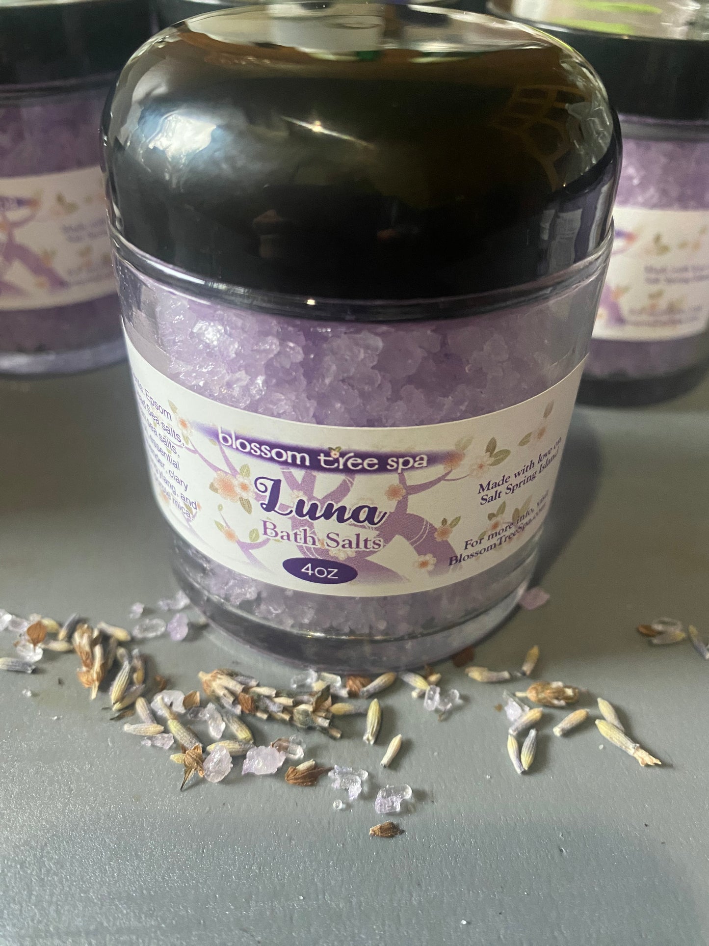 Luna bath salts