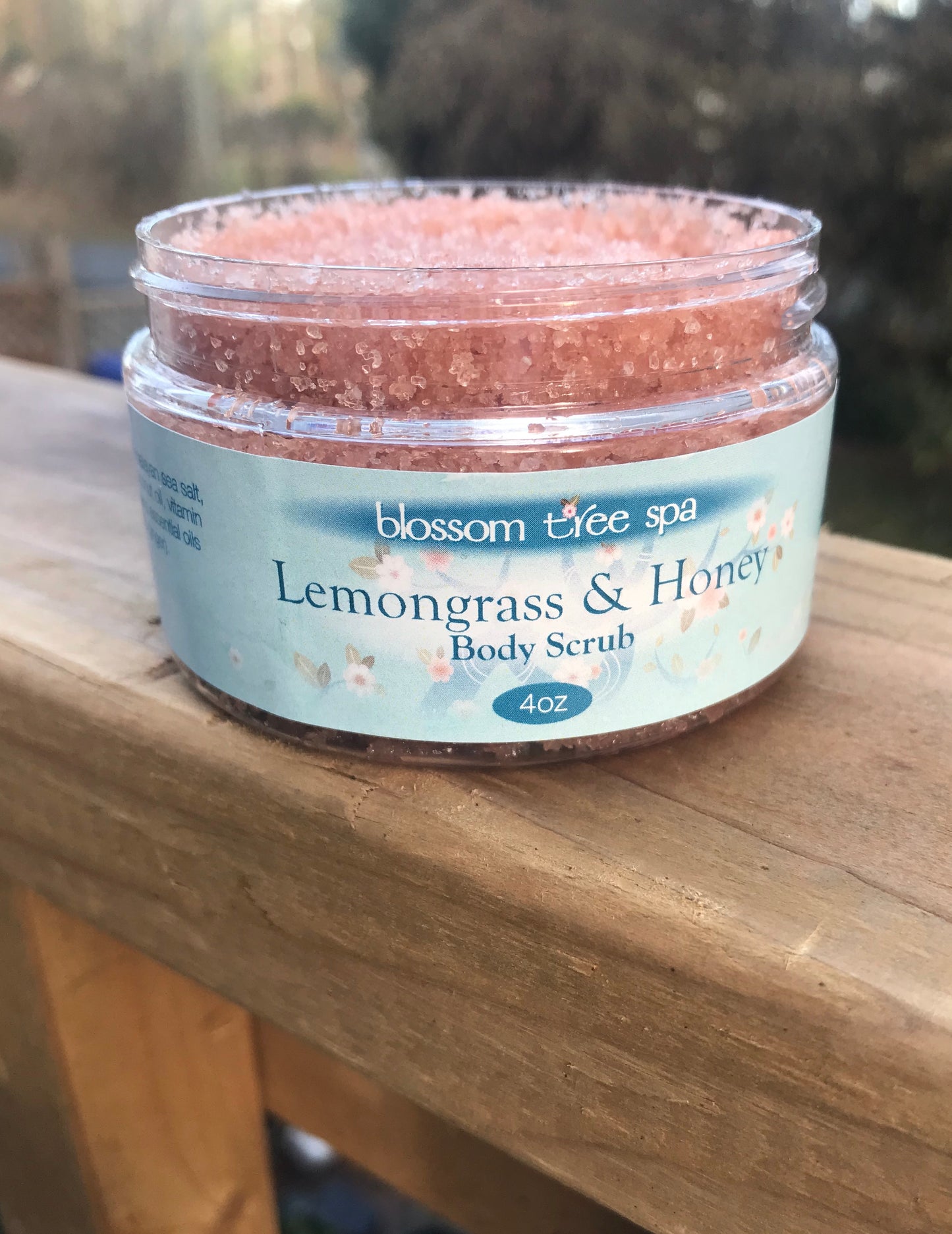 Lemongrass & honey scrub