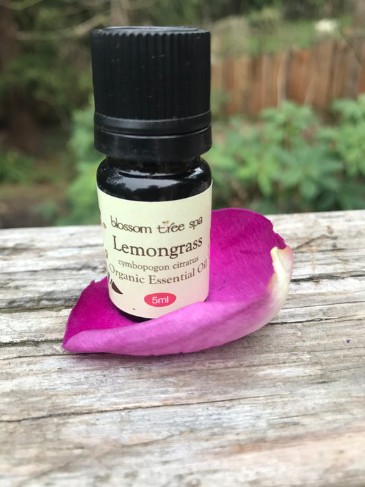 Lemongrass organic essential oil
